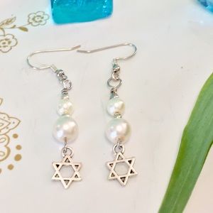 🇺🇸 Star of David Earrings, White Pearls